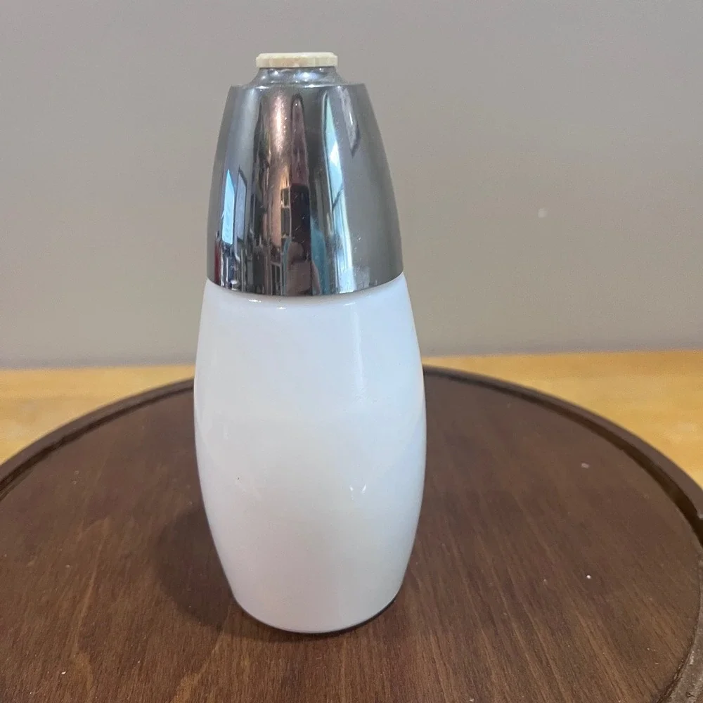 Vtg Gemco Spice of Life Milk Glass Stovetop Shaker Dispensateur 1970s MCM‎ Decor